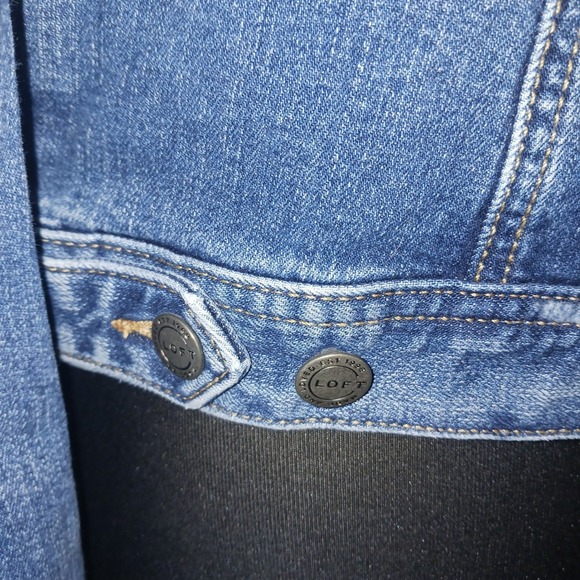 LOFT Denim Jacket Classic Blue Wash Distressed Button Front Long Sleeve Women's - Picture 9 of 11